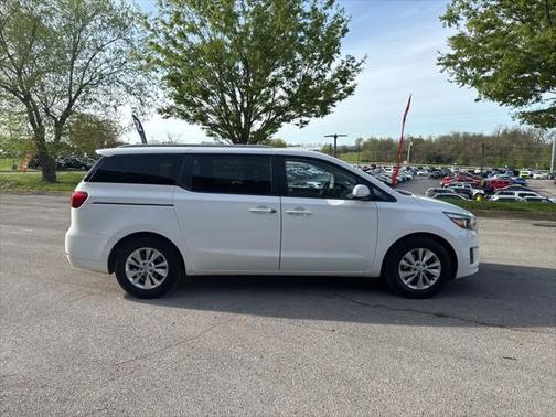2015 Kia Sedona LX