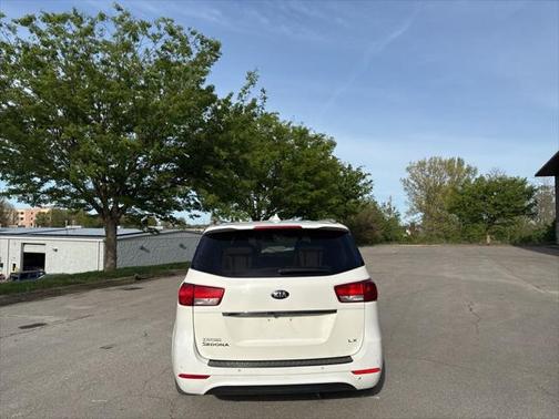 2015 Kia Sedona LX