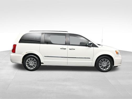 Stone White Clearcoat 2013 Chrysler Town & Country Touring-L