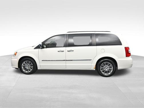 Stone White Clearcoat 2013 Chrysler Town & Country Touring-L