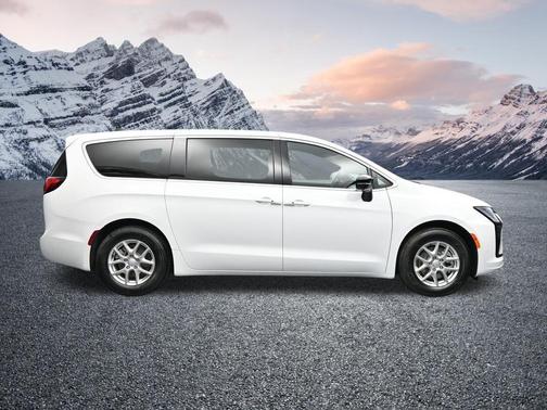 Bright White Clearcoat 2027 Chrysler Pacifica L