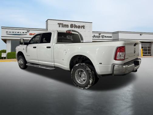 2024 RAM 3500 Big Horn Crew Cab 4x4 8' Box