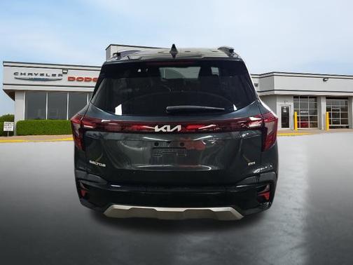 Gravity Gray 2024 Kia Seltos S