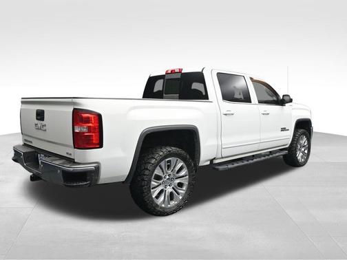 White 2018 GMC Sierra 1500 SLE