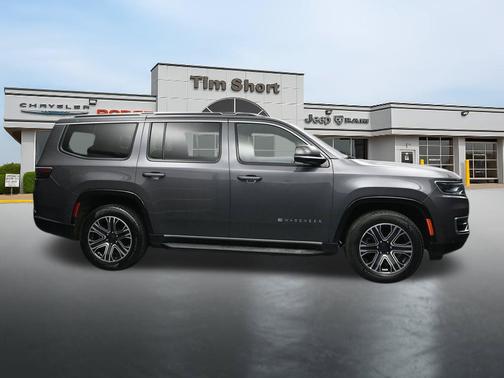 Baltic Gray Metallic Clearcoat 2024 Jeep Wagoneer Series II 4x4