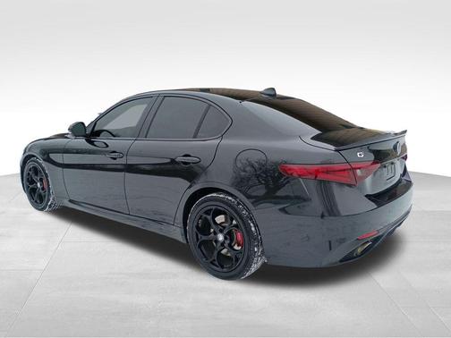 2017 Alfa Romeo Giulia Base