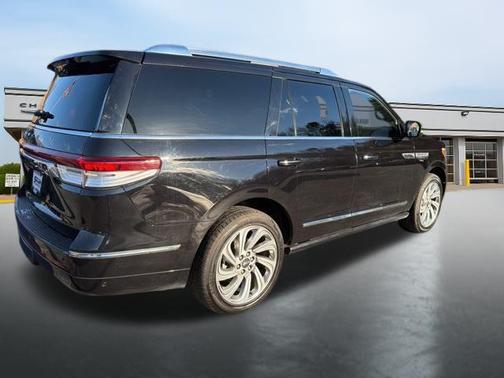 Infinite Black Metallic Clearcoat 2023 Lincoln Navigator Reserve