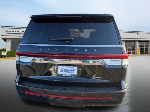 Infinite Black Metallic Clearcoat 2023 Lincoln Navigator Reserve
