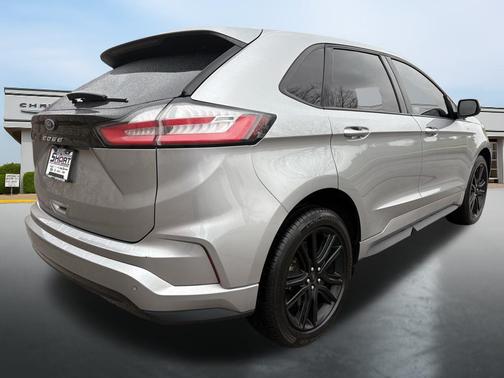 2022 Ford Edge ST Line