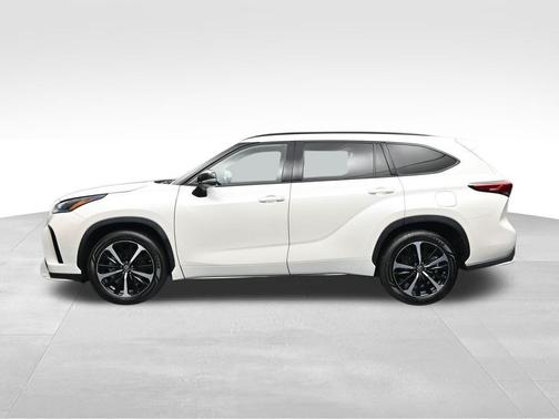 Blizzard Pearl 2021 Toyota Highlander XSE