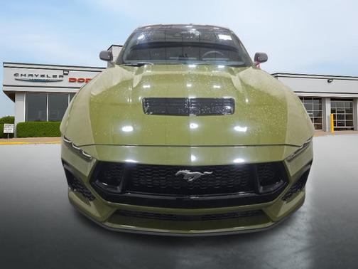 Iconic Silver Metallic 2024 Ford Mustang GT