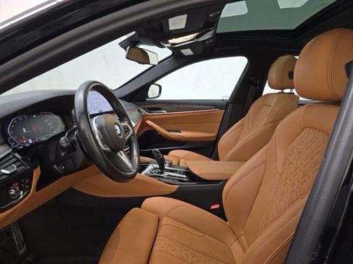 Black Sapphire Metallic 2023 BMW 530 i xDrive