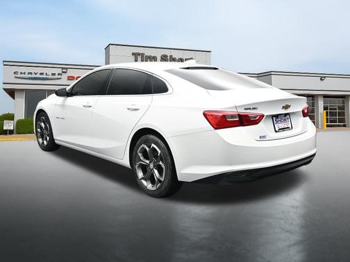 Summit White 2023 Chevrolet Malibu FWD 1LT