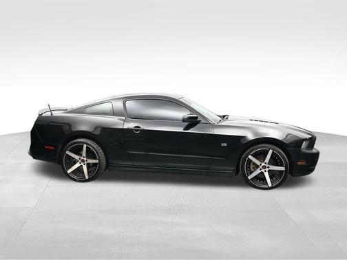 Black 2013 Ford Mustang GT Premium