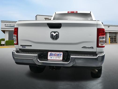 Bright White Clearcoat 2024 RAM 2500 Big Horn Crew Cab 4x4 6'4' Box
