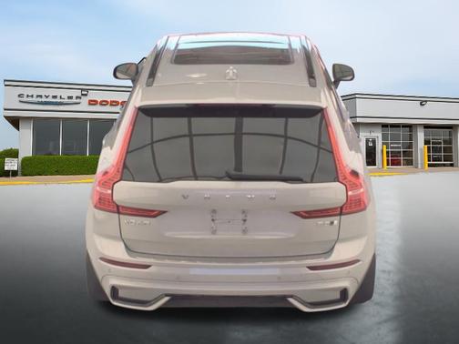 Silver Dawn Metallic 2023 Volvo XC60 B5 Plus Dark Theme