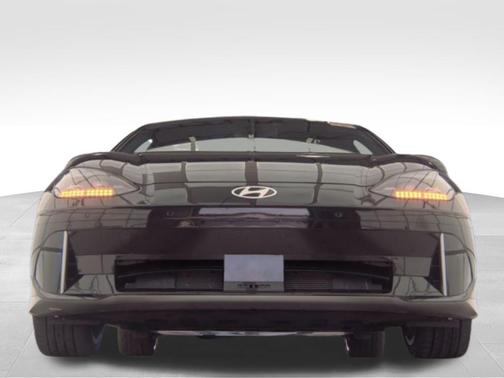 Onyx Black 2023 Hyundai IONIQ 6 SEL