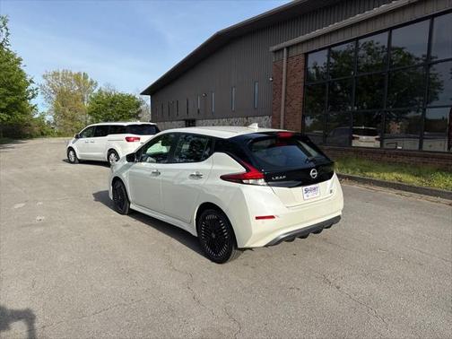 2023 Nissan Leaf SV PLUS 60 kWh