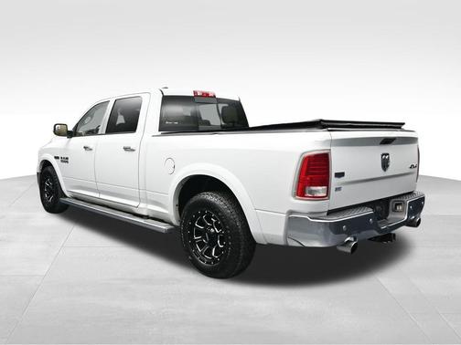 Bright White Clearcoat 2015 RAM 1500 Laramie