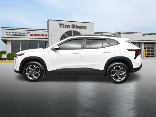 Summit White 2024 Chevrolet Trax LT