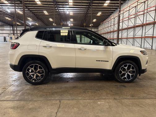 Bright White Clearcoat 2025 Jeep Compass Limited