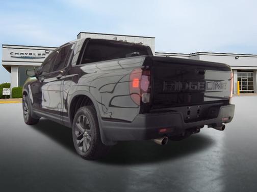 Crystal Black Pearl 2024 Honda Ridgeline Sport
