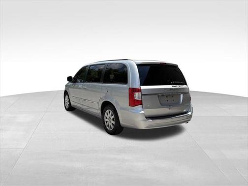 2012 Chrysler Town & Country Touring