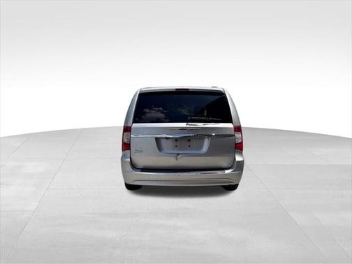2012 Chrysler Town & Country Touring