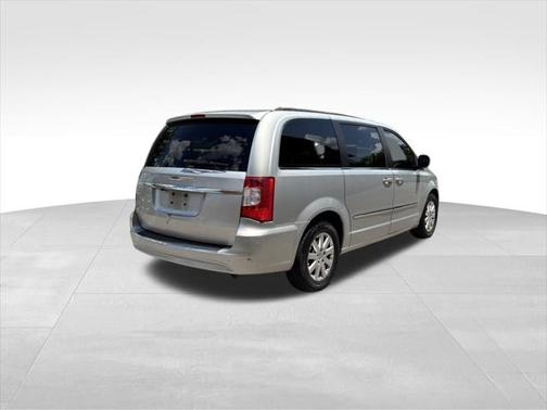 2012 Chrysler Town & Country Touring