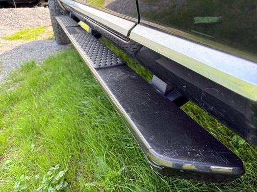 Brilliant Black Crystal Pearlcoat 2018 RAM 3500 Limited Mega Cab 4x4 6'4' Box