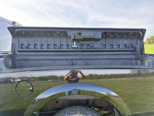 Brilliant Black Crystal Pearlcoat 2018 RAM 3500 Limited Mega Cab 4x4 6'4' Box