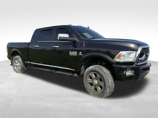 Brilliant Black Crystal Pearlcoat 2018 RAM 3500 Limited Mega Cab 4x4 6'4' Box