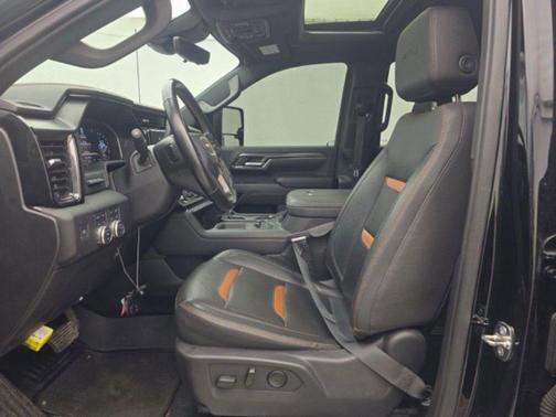 Onyx Black 2024 GMC Sierra 2500 AT4