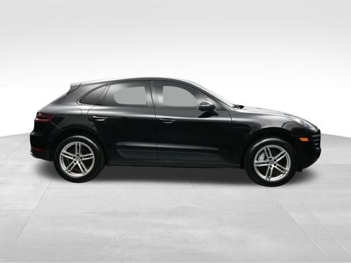 Agate Grey Metallic 2018 Porsche Macan Macan