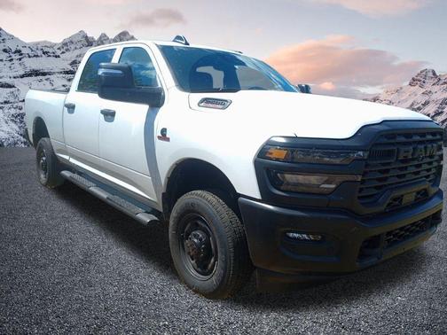 2025 RAM 2500 Tradesman Crew Cab 4x4 6'4' Box
