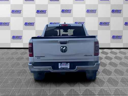 Ivory White Tri-Coat Pearlcoat 2019 RAM 1500 Laramie
