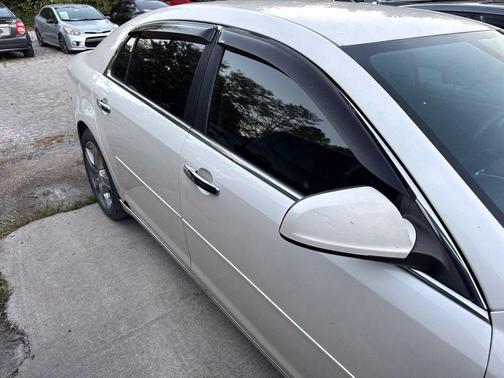 White Diamond Tricoat 2012 Chevrolet Malibu 1LT