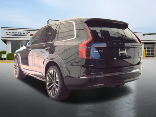 2025 Volvo XC90 B6 Plus 7-Seater