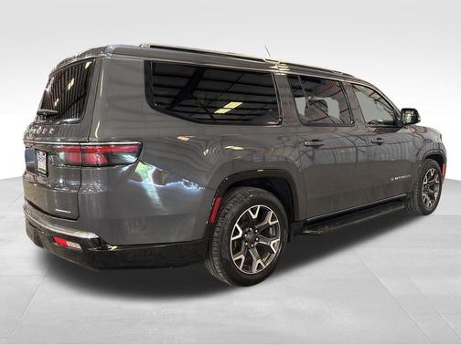 Baltic Gray Metallic Clearcoat 2024 Jeep Wagoneer L Series III 4x4