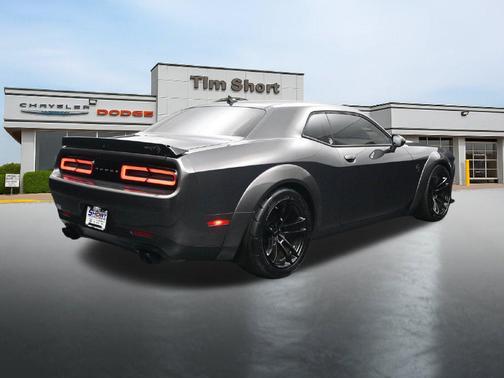 Granite Pearlcoat 2020 Dodge Challenger SRT Hellcat