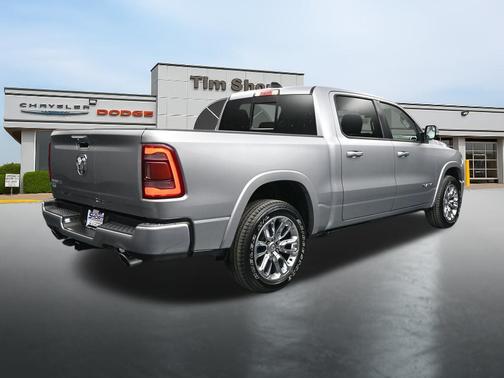 Billet Silver Metallic Clearcoat 2022 RAM 1500 Laramie