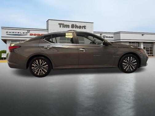 Gun Metallic 2025 Nissan Altima 2.5 SV