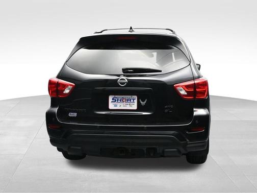 Magnetic Black Pearl 2020 Nissan Pathfinder SL 4WD
