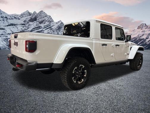 Bright White Clearcoat 2026 Jeep Gladiator Rubicon