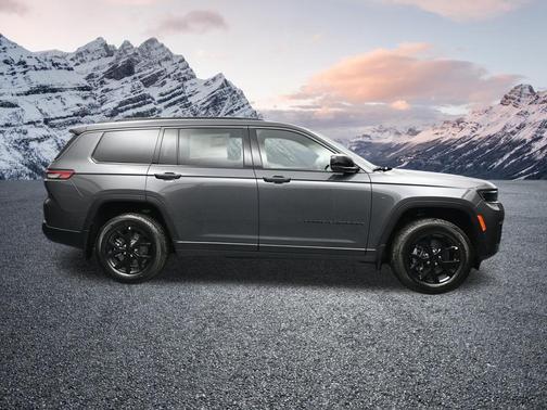 Baltic Gray Metallic Clearcoat 2026 Jeep Grand Cherokee L Altitude
