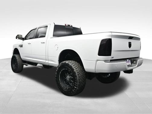 Bright White Clearcoat 2017 RAM 2500 Big Horn Crew Cab 4x4 6'4' Box