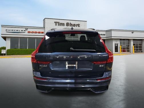 2025 Volvo XC60 B5 Plus