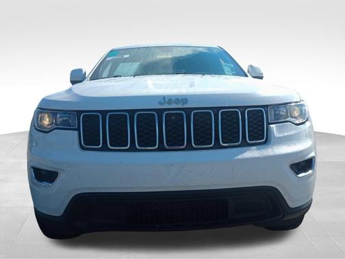 2022 Jeep Grand Cherokee Laredo