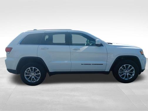 2022 Jeep Grand Cherokee Laredo