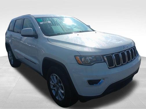 2022 Jeep Grand Cherokee Laredo